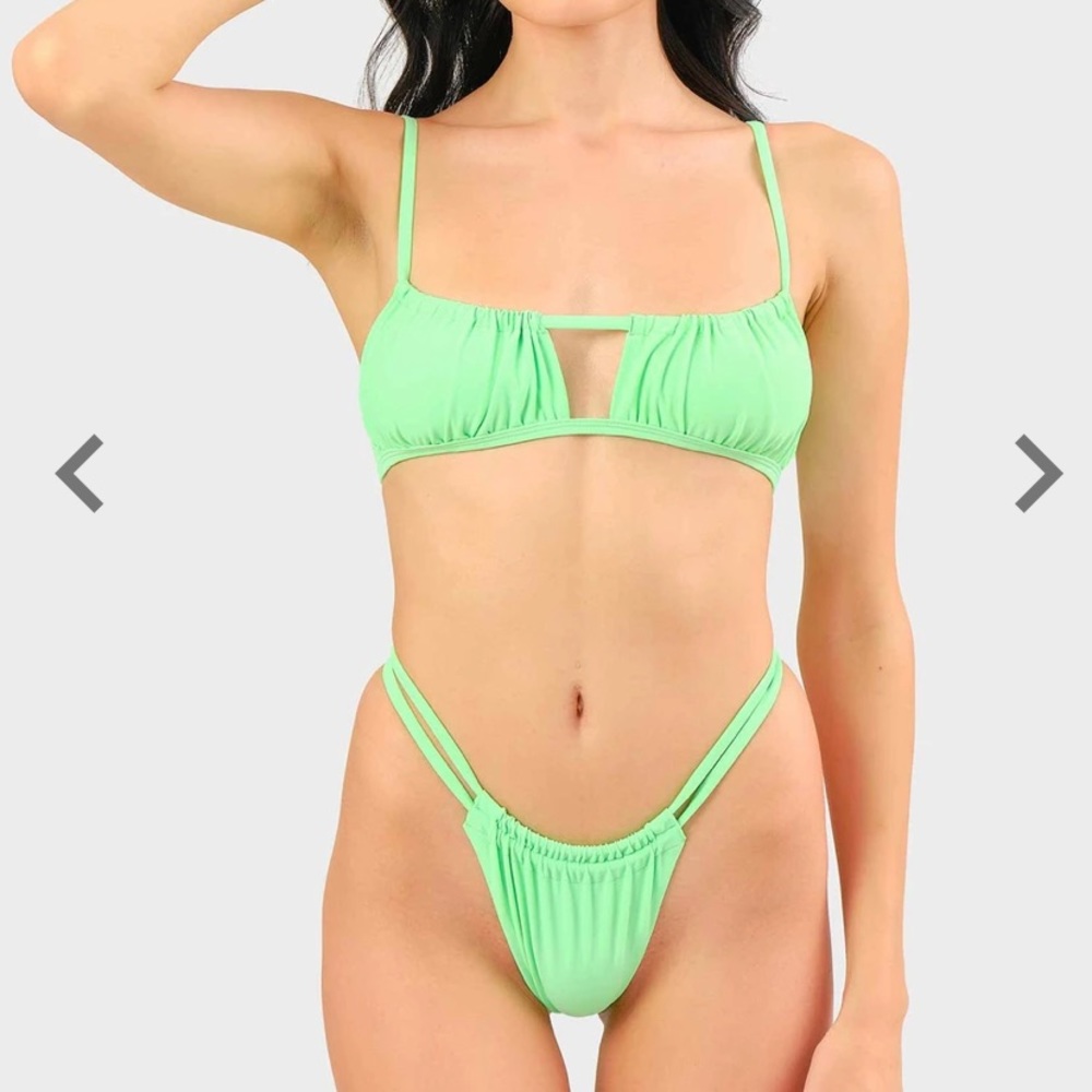 Blackbough swimsuit set